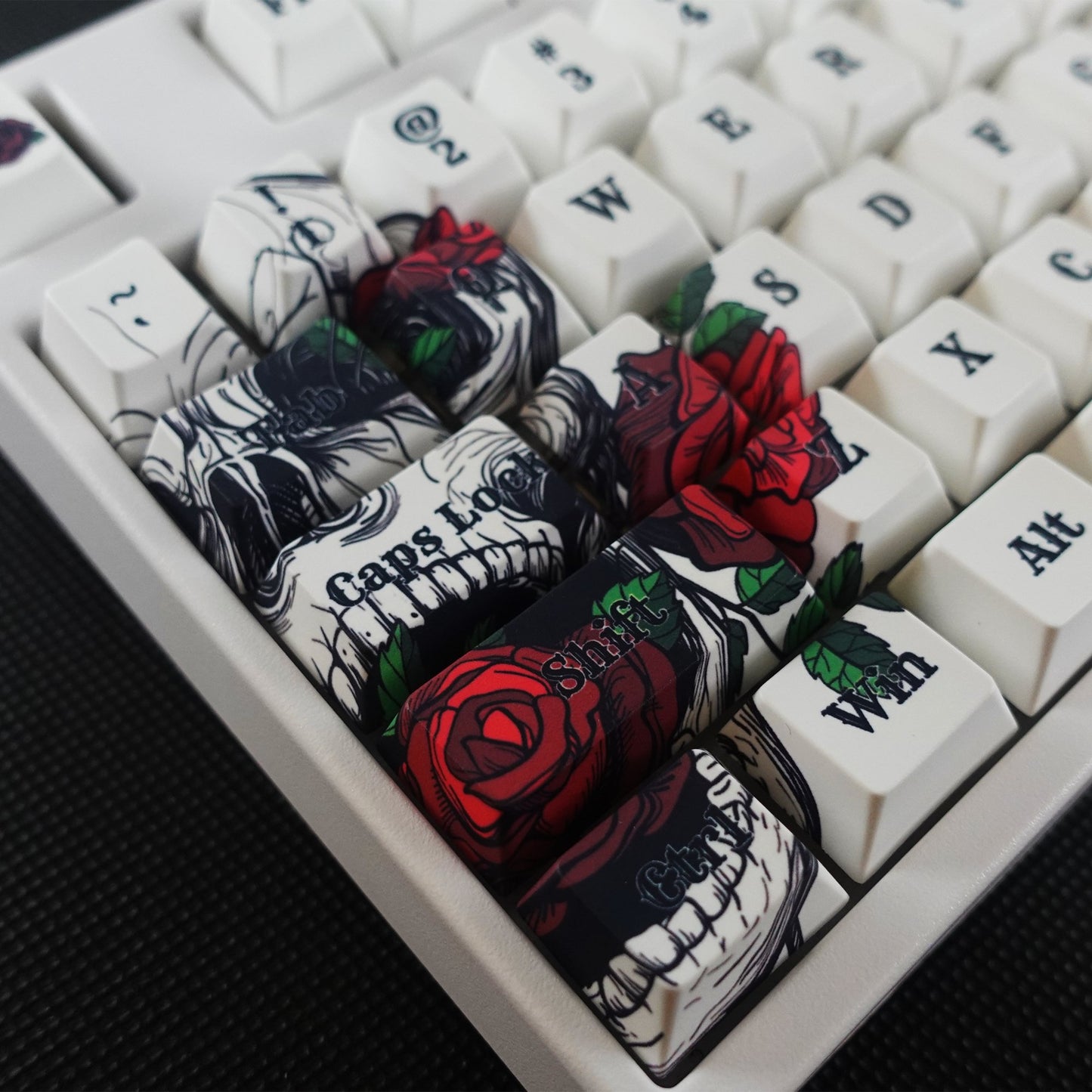 Skull & Roses Keycaps - Goblintechkeys